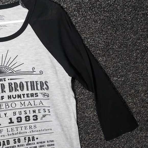 Supernatural Gray and Black Sleeves Size Medium - Picture 3 of 10